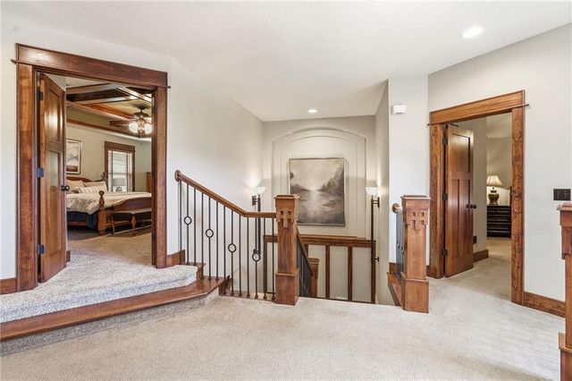 16211 Overbrook Lane, Stilwell, KS 66085