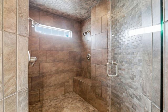 16211 Overbrook Lane, Stilwell, KS 66085