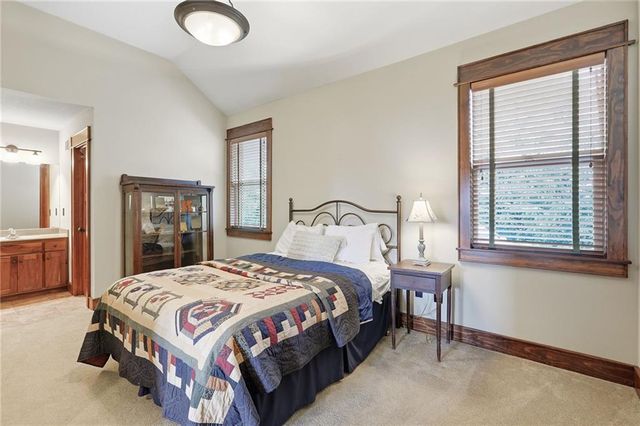 16211 Overbrook Lane, Stilwell, KS 66085