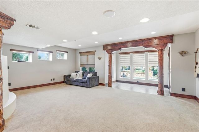 16211 Overbrook Lane, Stilwell, KS 66085