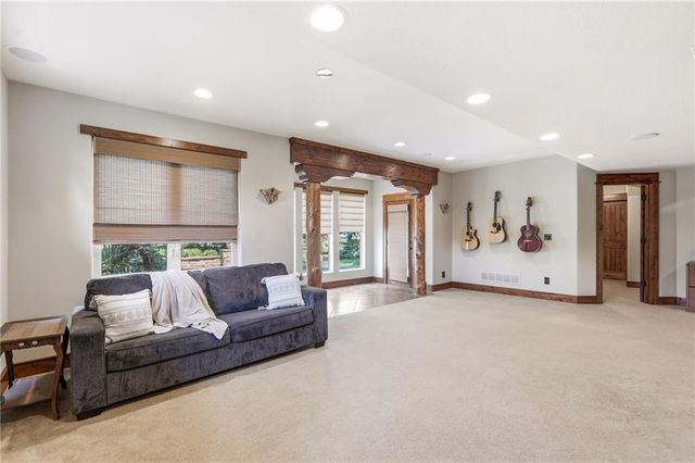 16211 Overbrook Lane, Stilwell, KS 66085
