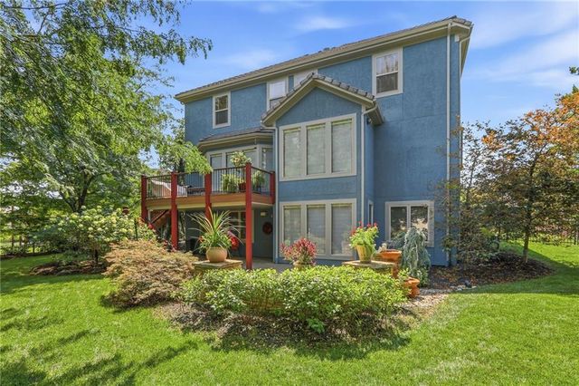 16211 Overbrook Lane, Stilwell, KS 66085