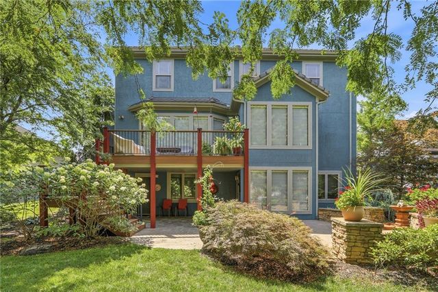 16211 Overbrook Lane, Stilwell, KS 66085