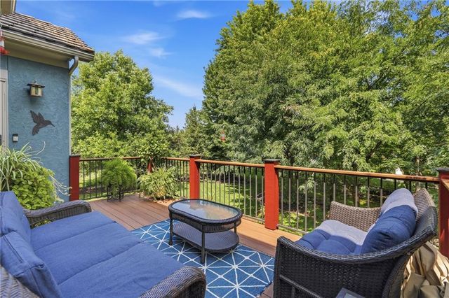 16211 Overbrook Lane, Stilwell, KS 66085