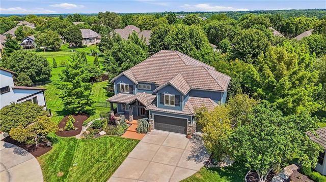 16211 Overbrook Lane, Stilwell, KS 66085