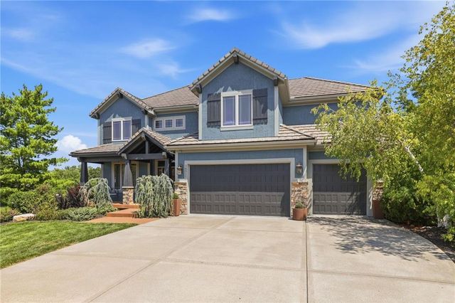 16211 Overbrook Lane, Stilwell, KS 66085
