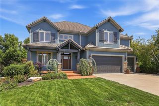 16211 Overbrook Lane, Stilwell, KS 66085