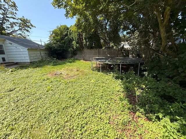 264 Slocum Road, Dartmouth, MA 02747