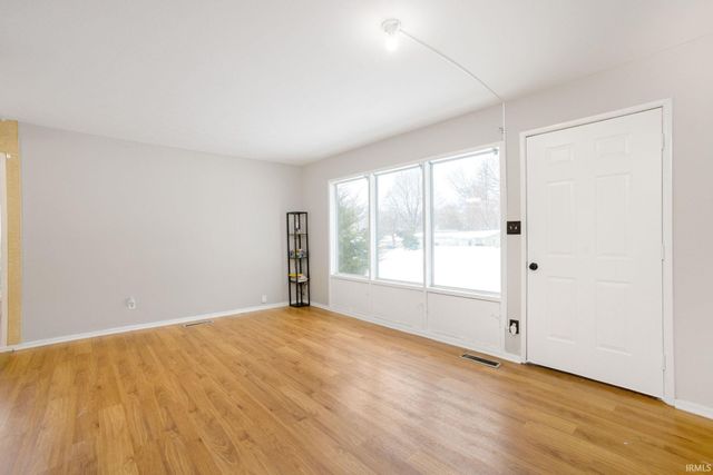 15640 Arthur Street, Granger, IN 46530