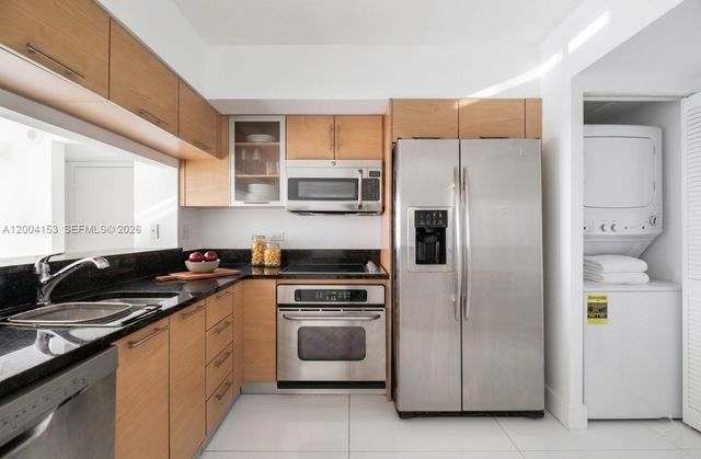 31 SE 5th St 3210, Miami, FL 33131