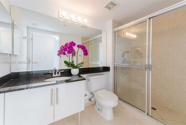 31 SE 5th St 3210, Miami, FL 33131