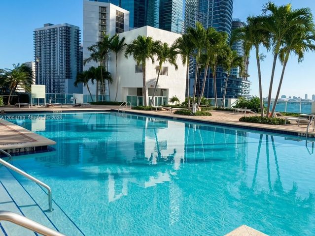 31 SE 5th St 3210, Miami, FL 33131