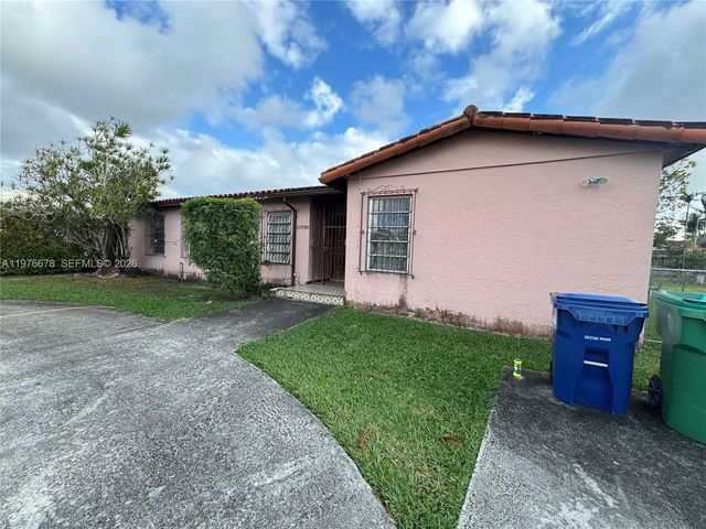 10730 SW 66th Dr, Miami, FL 33173