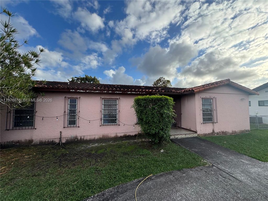 10730 SW 66th Dr, Miami, FL 33173