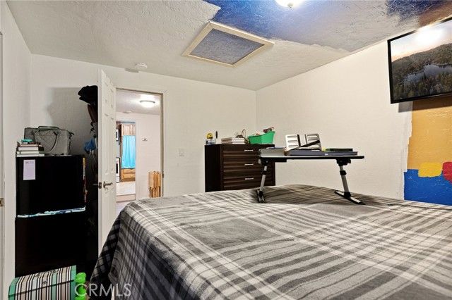 2667 Hunsaker, Running Springs, CA 92382