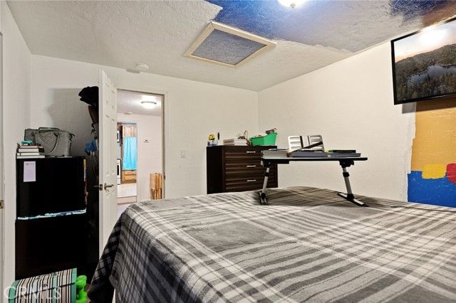 2667 Hunsaker, Running Springs, CA 92382