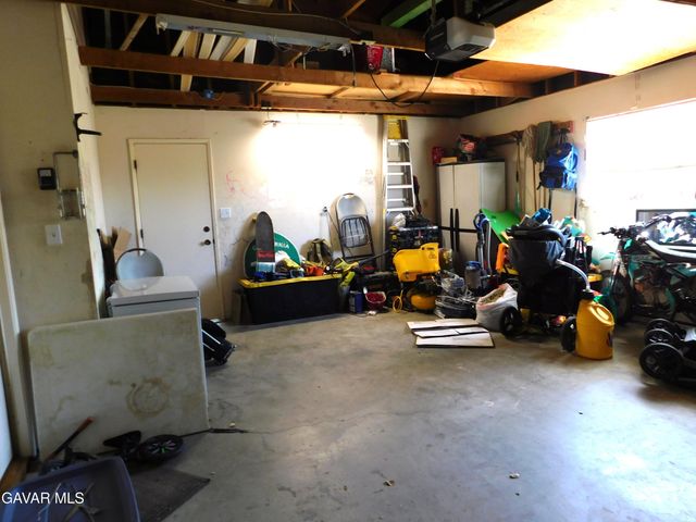 10130 Evelyn Avenue, California City, CA 93505