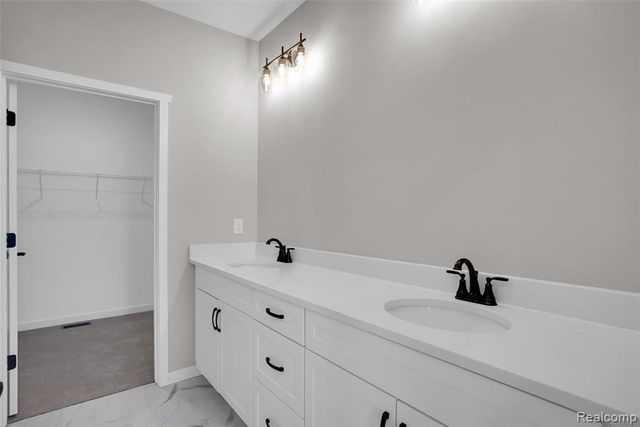 345 Mcdowell Drive, Howell, MI 48843