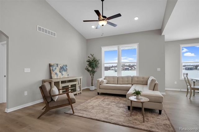 345 Mcdowell Drive, Howell, MI 48843