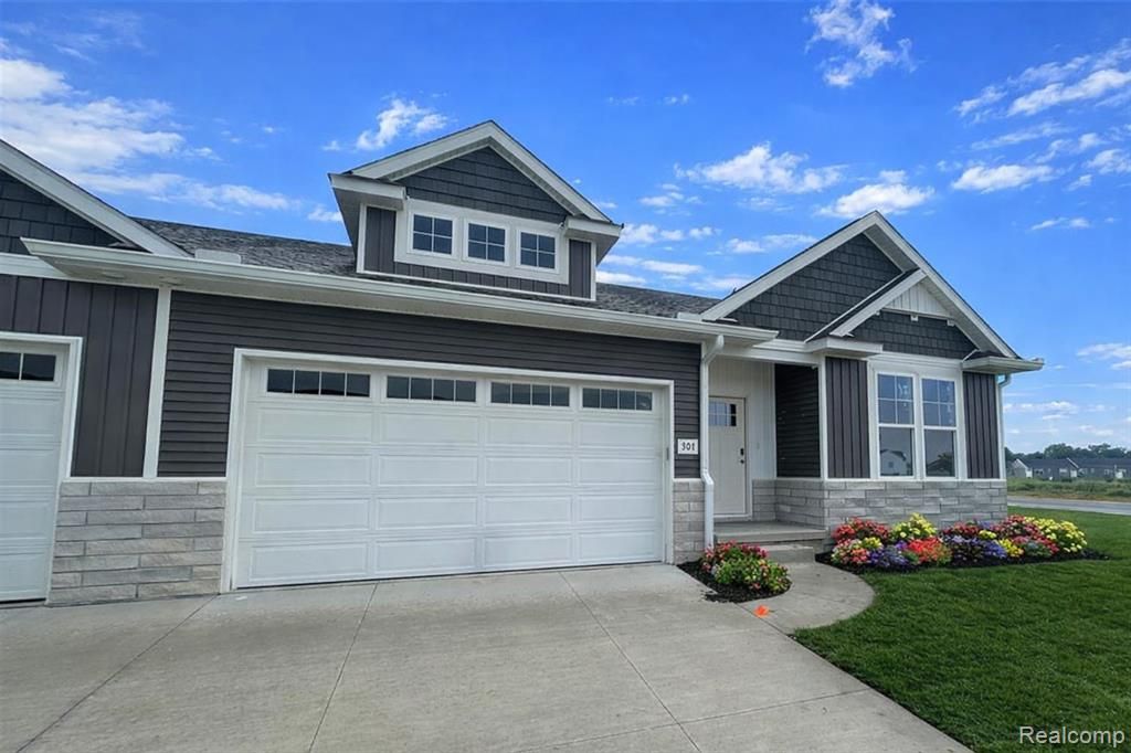 345 Mcdowell Drive, Howell, MI 48843