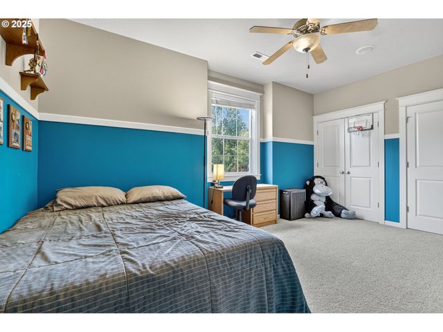 16514 OAKTREE Ter, Oregon City, OR 97045