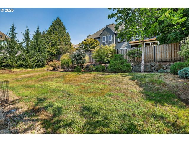 16514 OAKTREE Ter, Oregon City, OR 97045