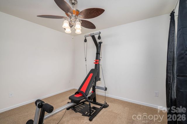 2818 Easton Knoll Drive, Dallas, NC 28034
