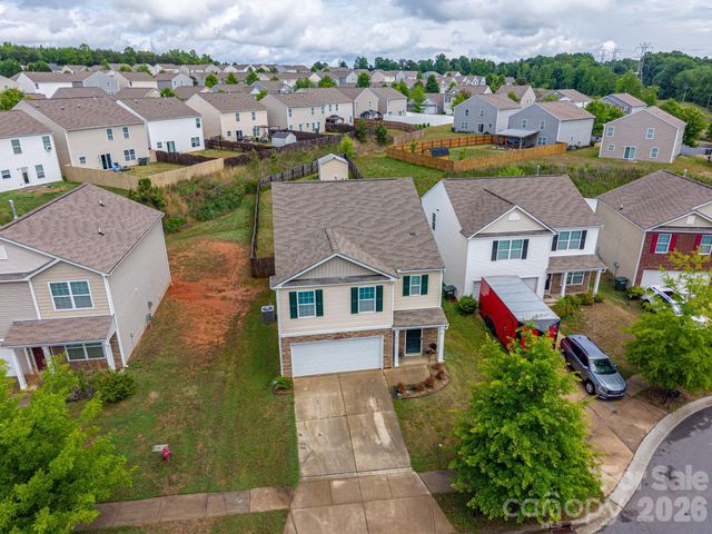 2818 Easton Knoll Drive, Dallas, NC 28034