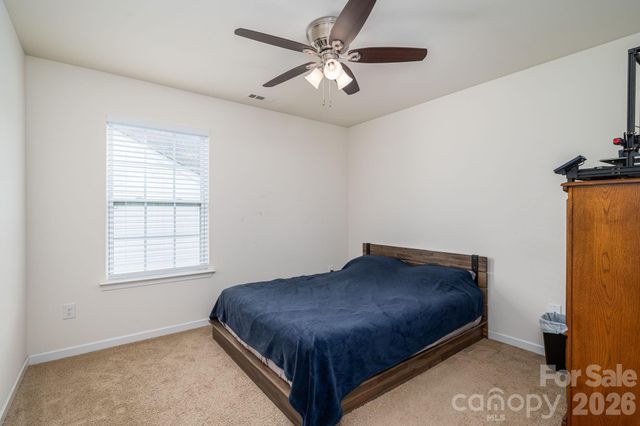 2818 Easton Knoll Drive, Dallas, NC 28034