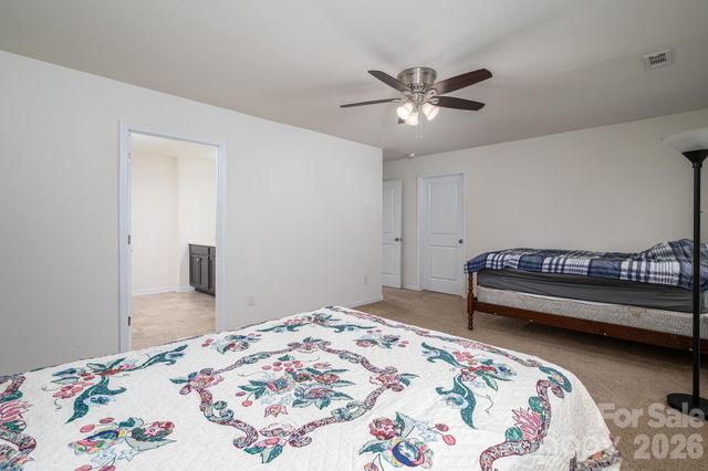 2818 Easton Knoll Drive, Dallas, NC 28034