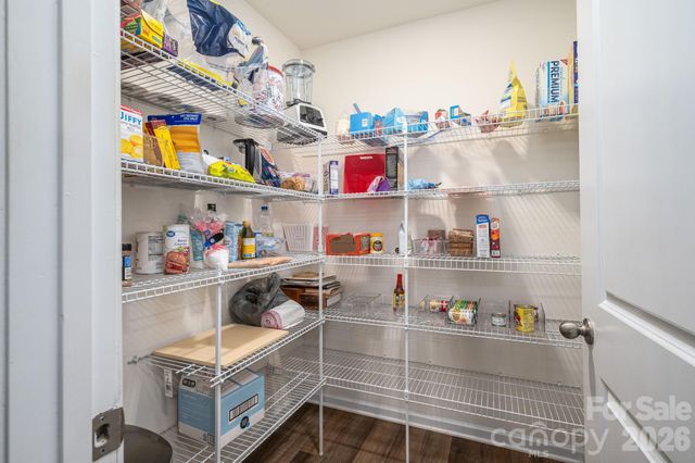 2818 Easton Knoll Drive, Dallas, NC 28034