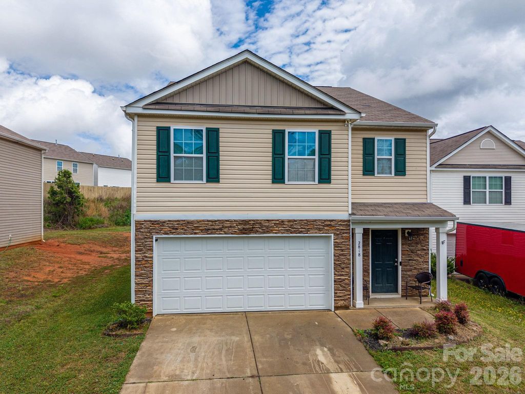 2818 Easton Knoll Drive, Dallas, NC 28034