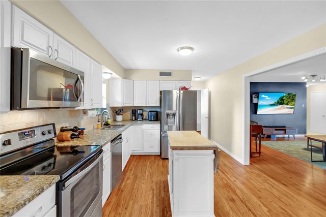 8030 Hunnicut Road, Dallas, TX 75228