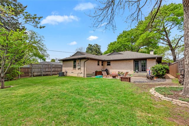8030 Hunnicut Road, Dallas, TX 75228