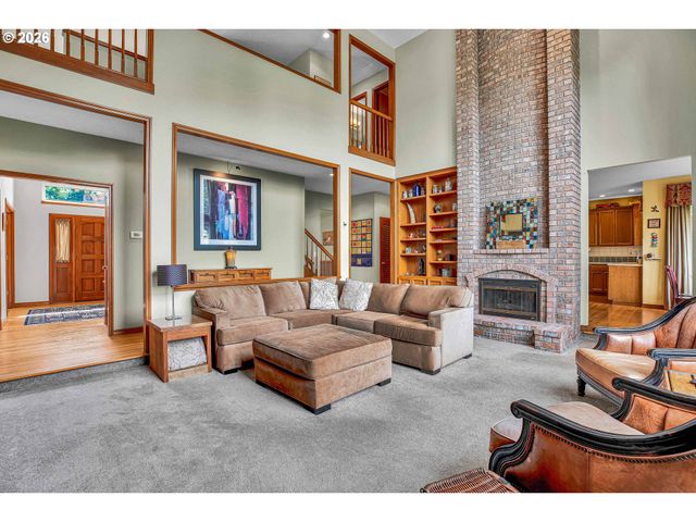 21280 SERANGO Dr, West Linn, OR 97068
