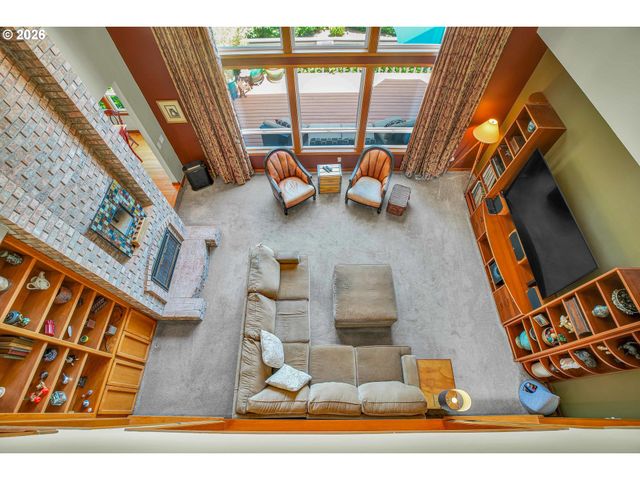 21280 SERANGO Dr, West Linn, OR 97068