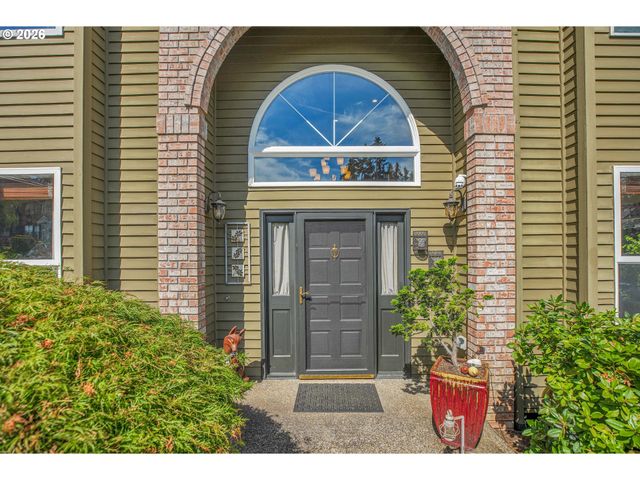 21280 SERANGO Dr, West Linn, OR 97068