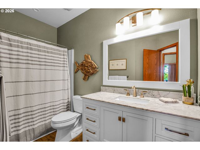 21280 SERANGO Dr, West Linn, OR 97068