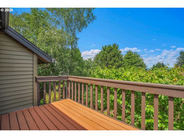 21280 SERANGO Dr, West Linn, OR 97068
