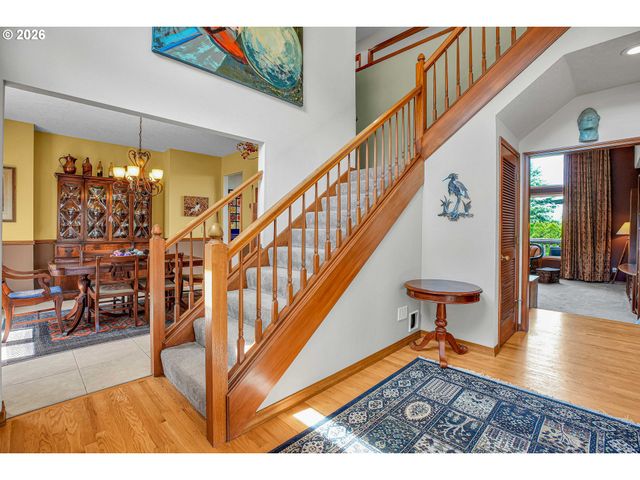 21280 SERANGO Dr, West Linn, OR 97068
