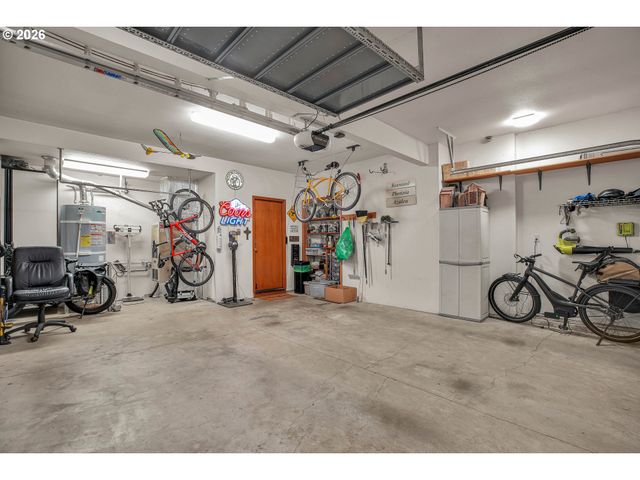 21280 SERANGO Dr, West Linn, OR 97068