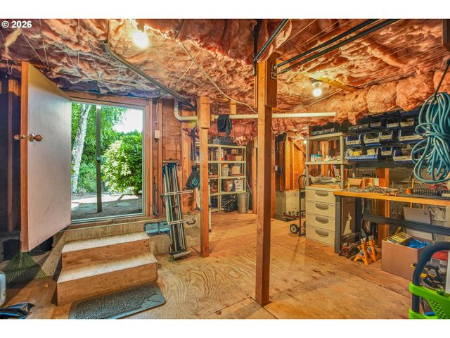 21280 SERANGO Dr, West Linn, OR 97068