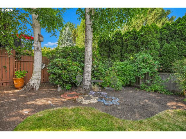 21280 SERANGO Dr, West Linn, OR 97068