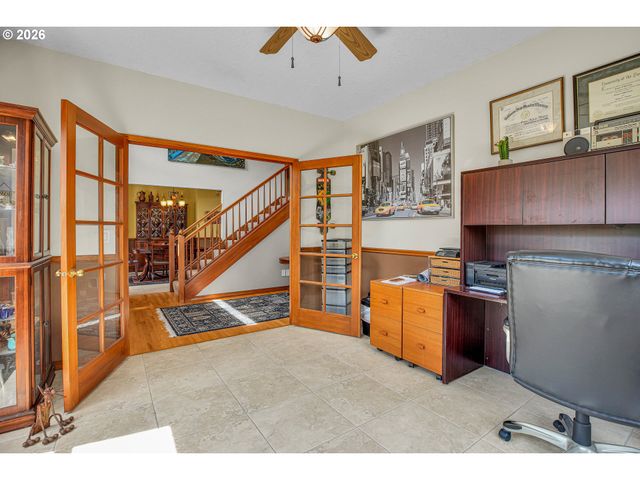 21280 SERANGO Dr, West Linn, OR 97068