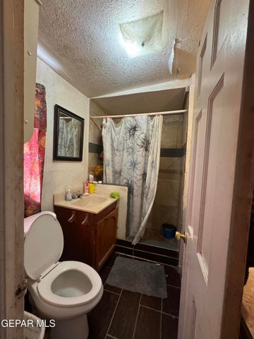 8250 Mc Elroy Avenue, El Paso, TX 79907