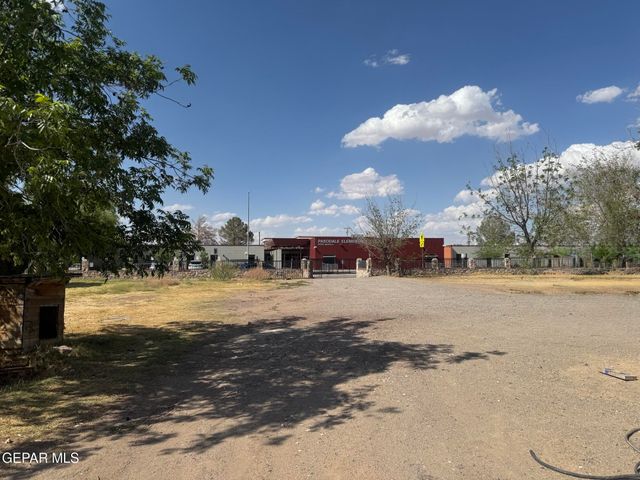 8250 Mc Elroy Avenue, El Paso, TX 79907