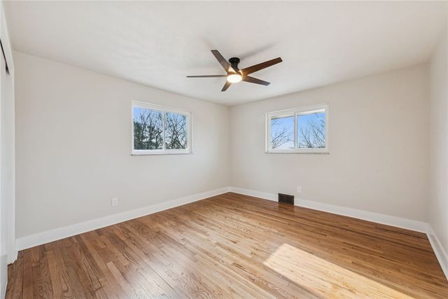 490 Old Clairton Rd, Pleasant Hills, PA 15236