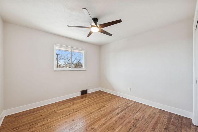 490 Old Clairton Rd, Pleasant Hills, PA 15236