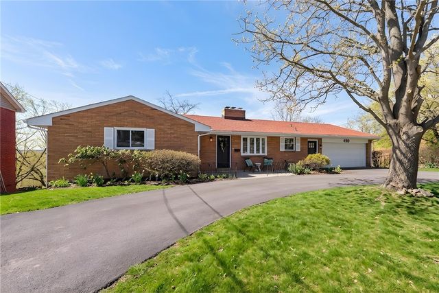 490 Old Clairton Rd, Pleasant Hills, PA 15236