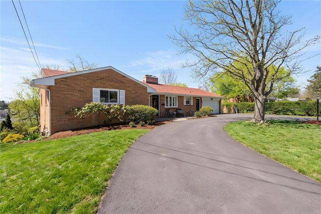 490 Old Clairton Rd, Pleasant Hills, PA 15236